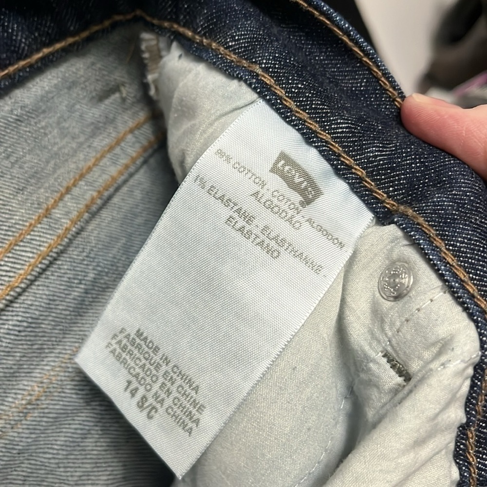 Levi’s- Slimming Bootcut 512 jeans - Picture 6 of 8